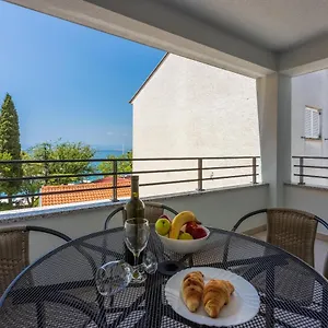  Apartment Luxury Lovorka 3 & 4***/****